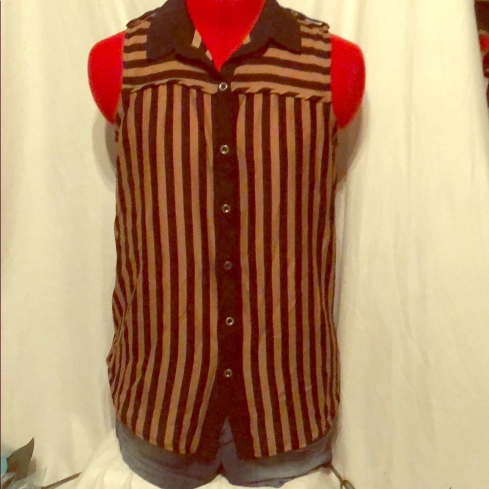 Black and brown striped collared button-down